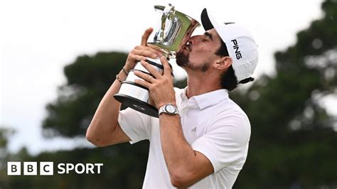 Australian Open: Joaquin Niemann beats Rikuya Hoshino in play.